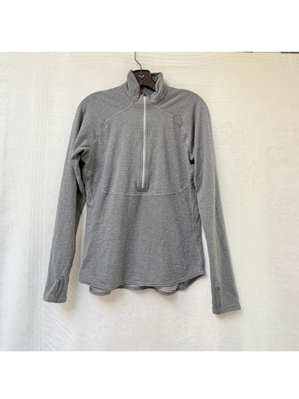 Patagonia Women’s Active Quarter Zip Active Layer Size Large Gray Outdoor Sporty